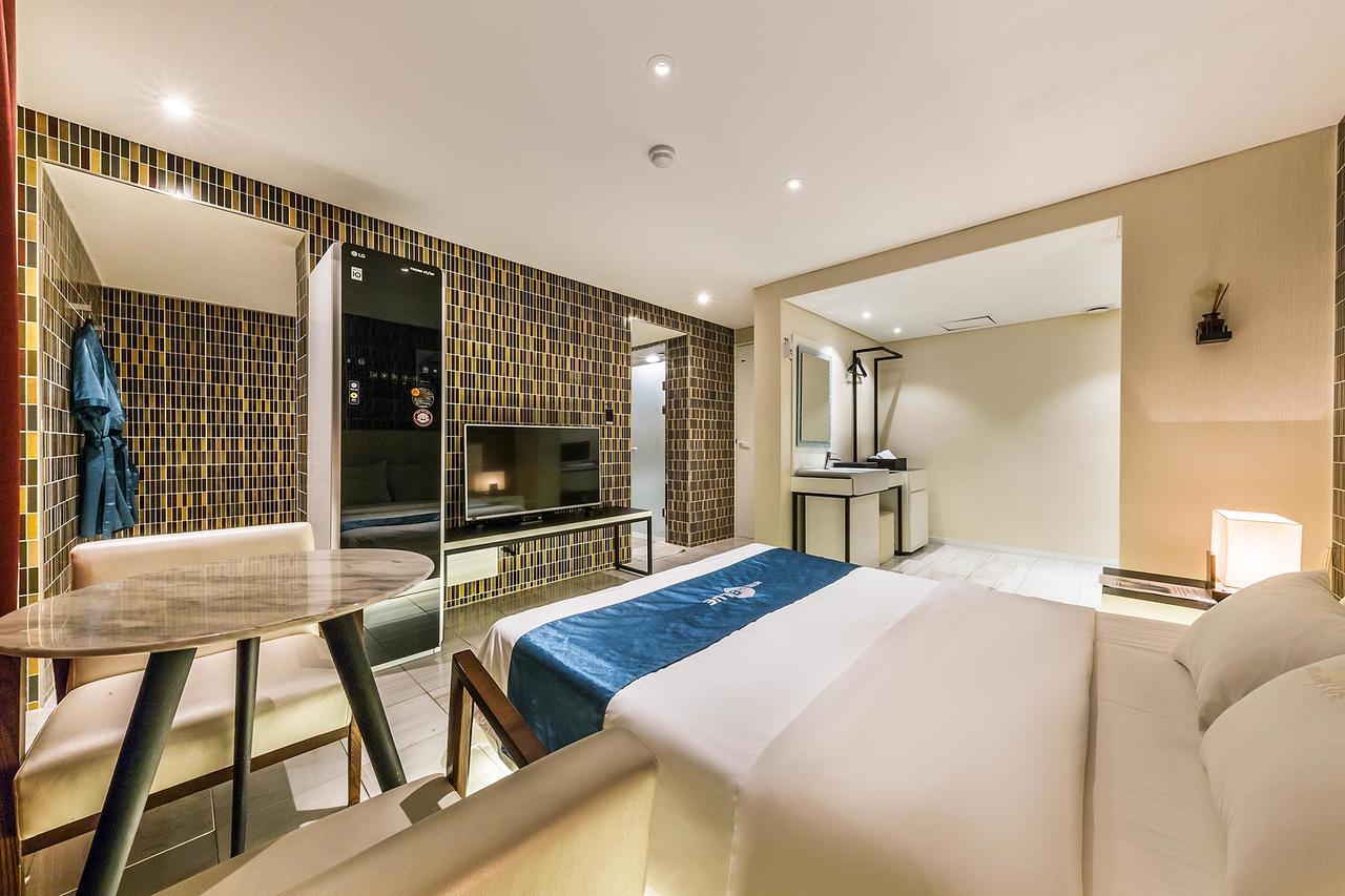 Cheonho Hotel The Blue سيول المظهر الخارجي الصورة